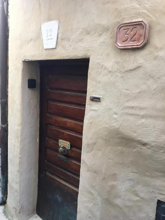 House In The Medieval Village 阿普里卡莱 外观 照片